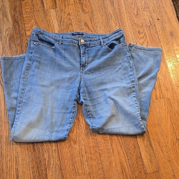 Bandolino Denim - Bandolino Straight Leg Blue Jeans Timeless Design